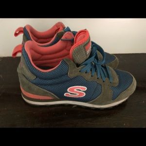 Sketchers size 7.5